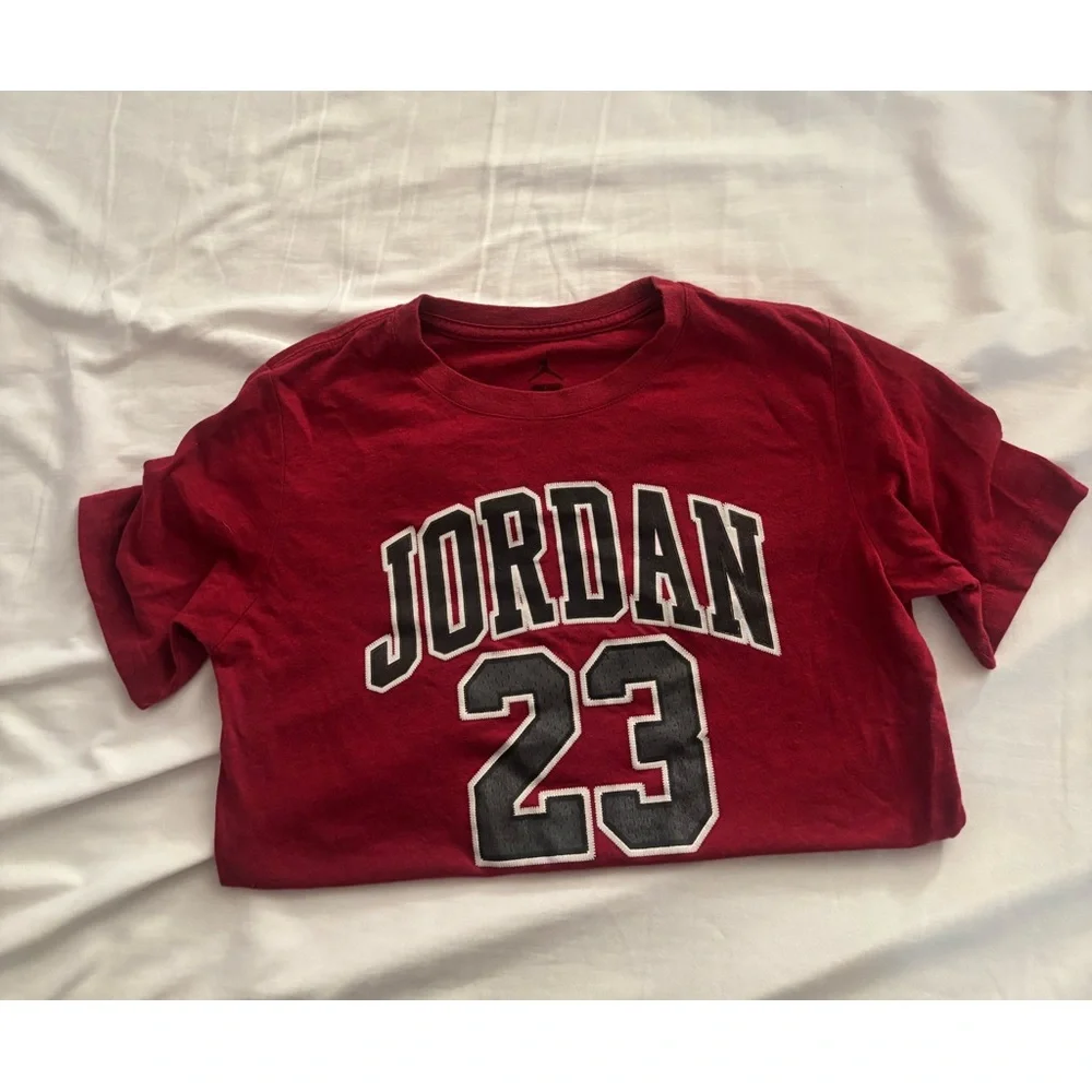Boys Jordan T-shirt Size L - Picture 3 of 3